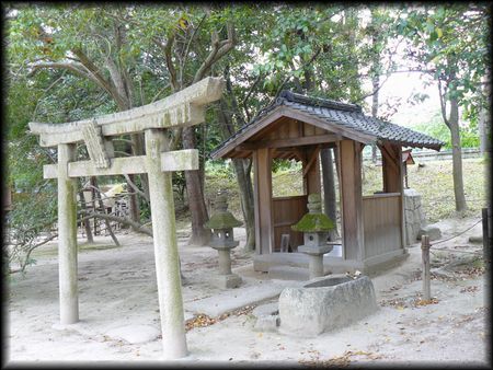 東の稲荷神社